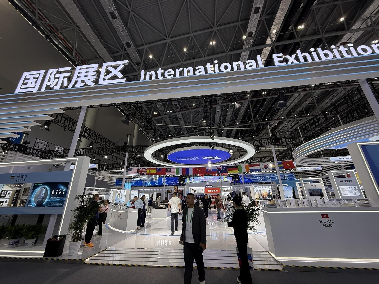 Unable to view the image, Please provide a valid URL.