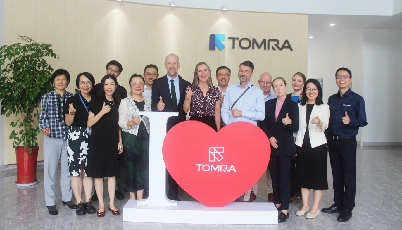 Unable to view the image, Please provide a valid URL.