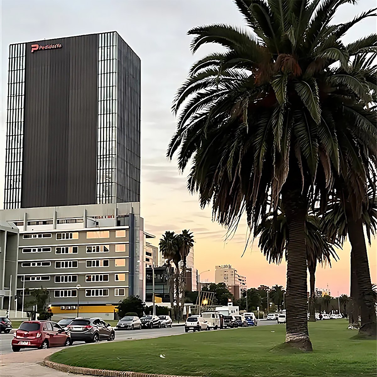 Unable to view the image, Please provide a valid URL.