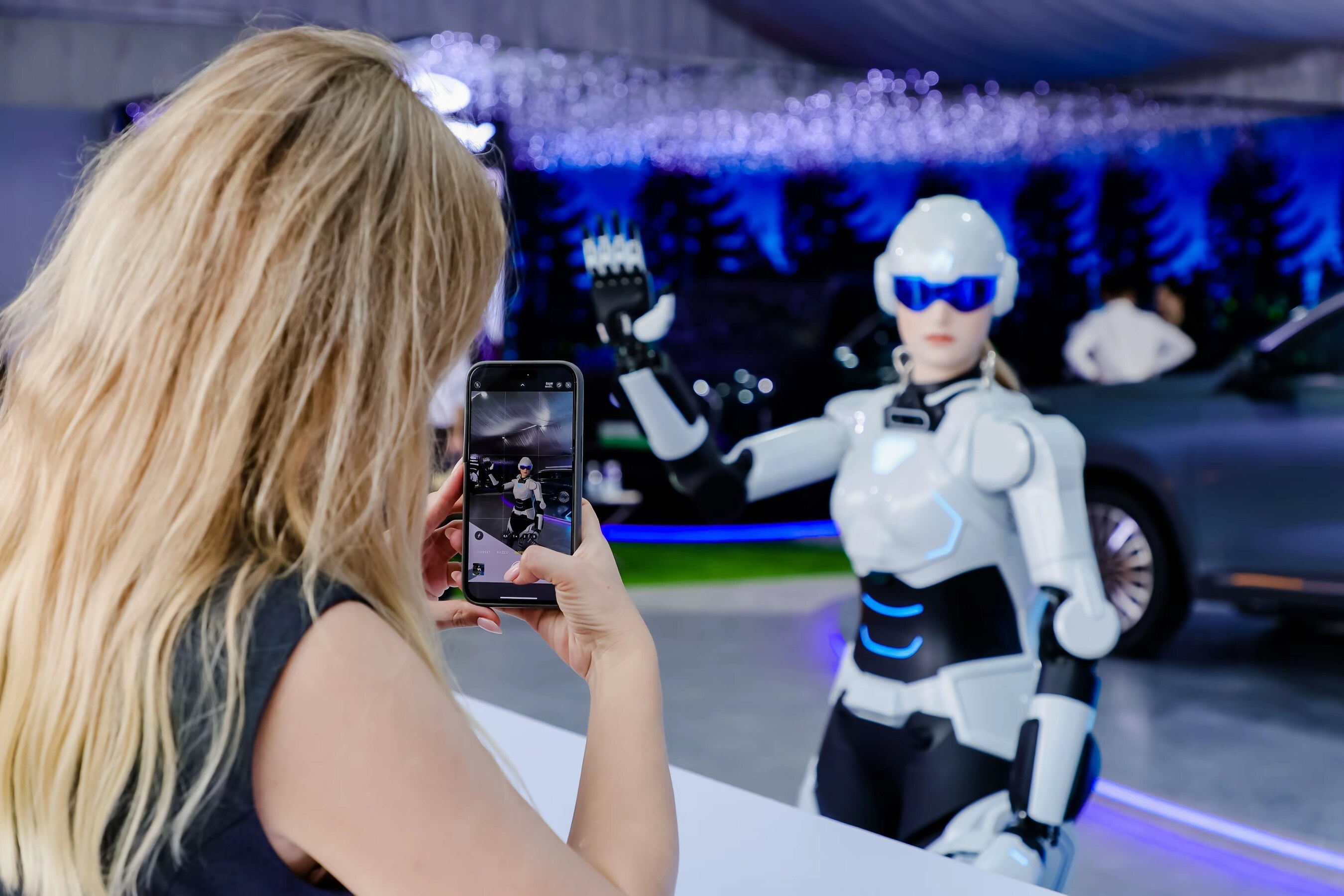 Unable to view the image, Please provide a valid URL.