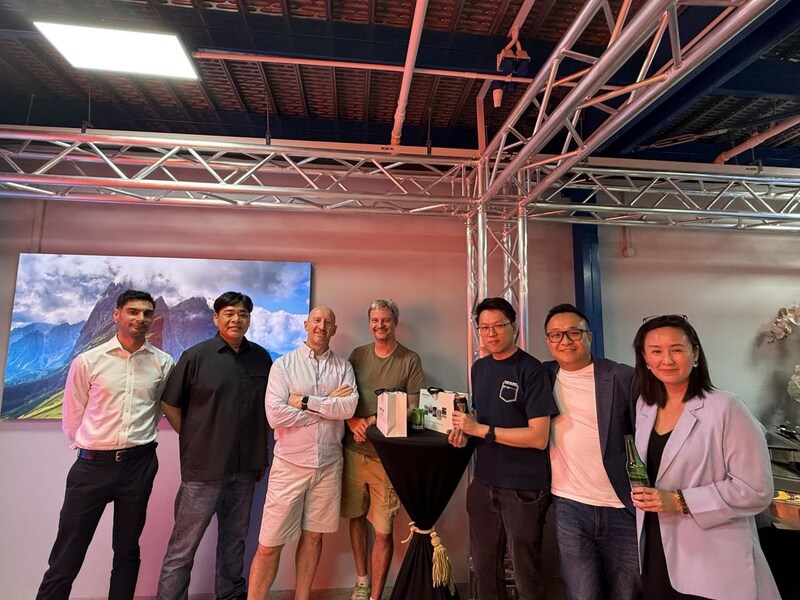 Unable to view the image, Please provide a valid URL.