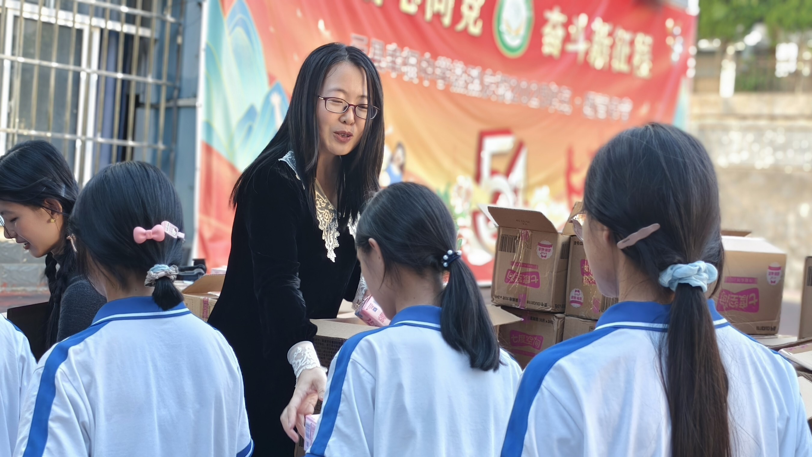 Unable to view the image, Please provide a valid URL.