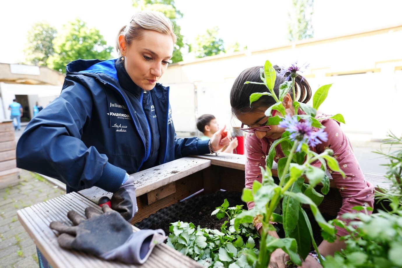 Unable to view the image, Please provide a valid URL.