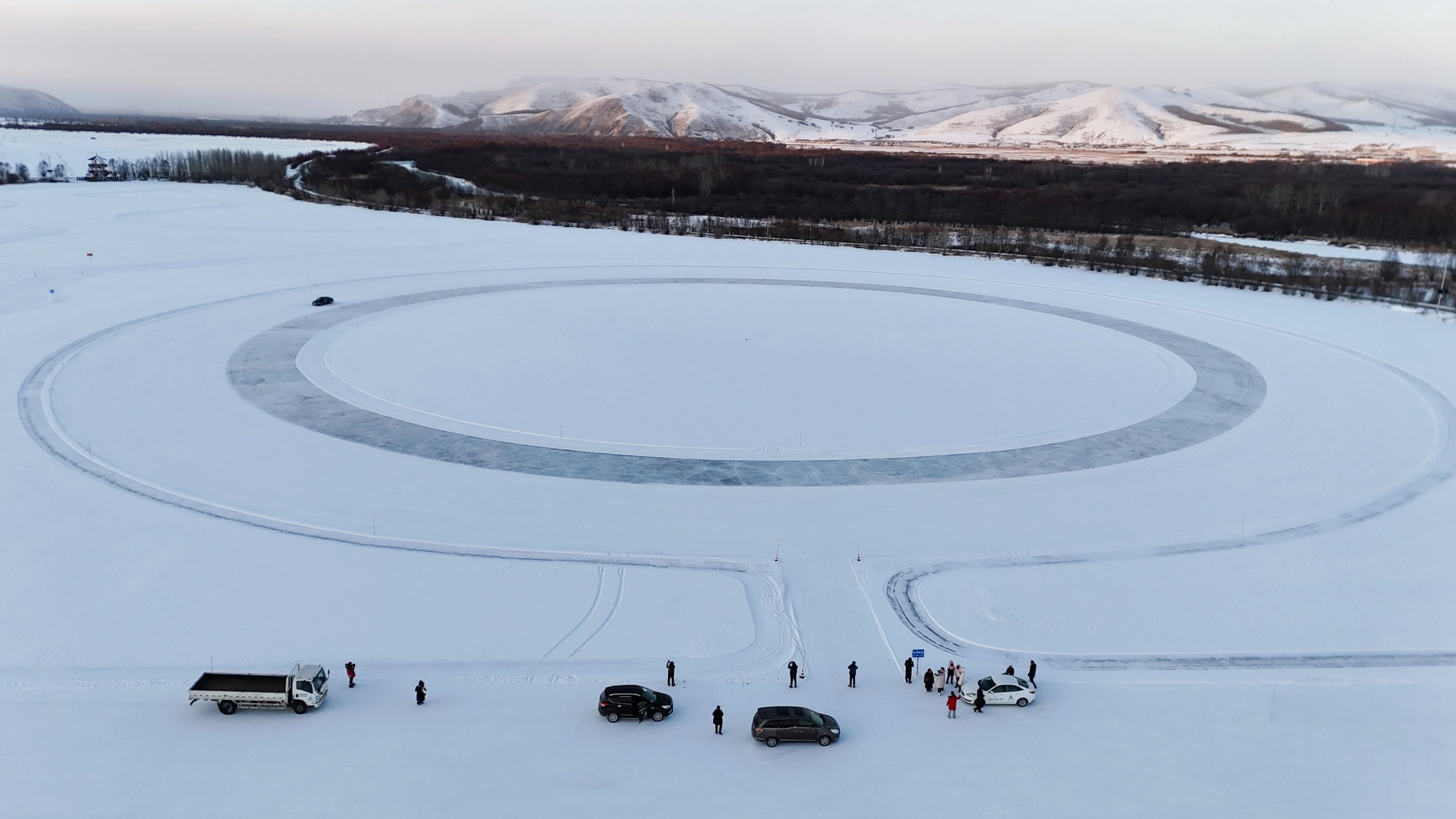 Unable to view the image, Please provide a valid URL.