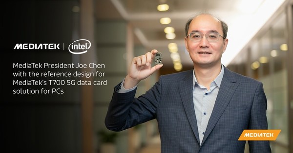 MediaTek President Joe Chen with the reference design for MediaTek's T700 5G data card solution for PCs.