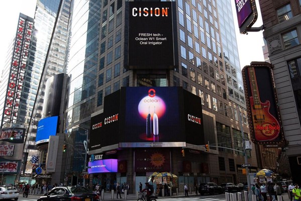 Oclean W1 debuts in Times Square