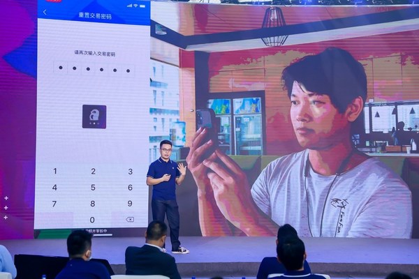 Ting Hua, the developer of accessibility features of WeBank App, presents the face anti-spoofing technology that carries out a more accessible identification process for visually impaired users.