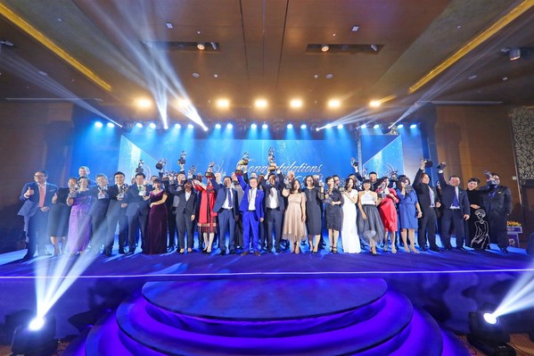Thirty-Five Vietnamese Outstanding Award Recipients were honoured at The Asia Pacific Enterprise Awards 2020 - Vietnam Chapter