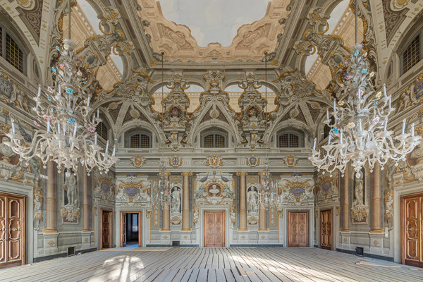 Palazzo Serristori frescoed ballroom