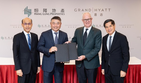 (From left to right) Mr. Norman Chan, Executive Director of Hang Lung Properties, Mr. Weber Lo, Chief Executive Officer of Hang Lung Properties, Mr. David Udell, Group President, Asia Pacific, Hyatt Hotels Corporation and Mr. Stephen Ho, President, Growth and Operations, Asia Pacific, Hyatt Hotels Corporation, at the contract signing ceremony to announce the opening of Grand Hyatt Kunming at Spring City 66 in Kunming in mid-2023.