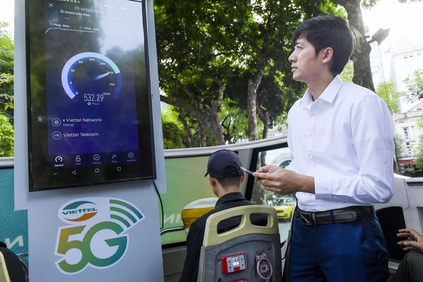 5G Speed-test in Center of Hanoi