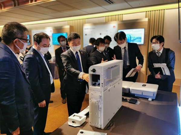 Themed on "Leading energy digitalization, building a green intelligent world", Huawei conducts a digital energy roadshow in Japan