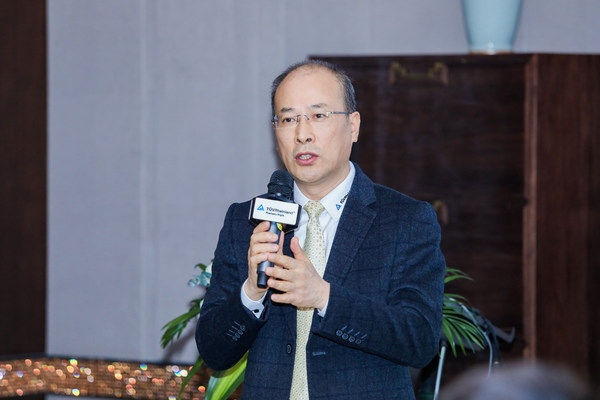 TUV莱茵大中华区太阳能与商业产品服务总经理徐澍在会上发言