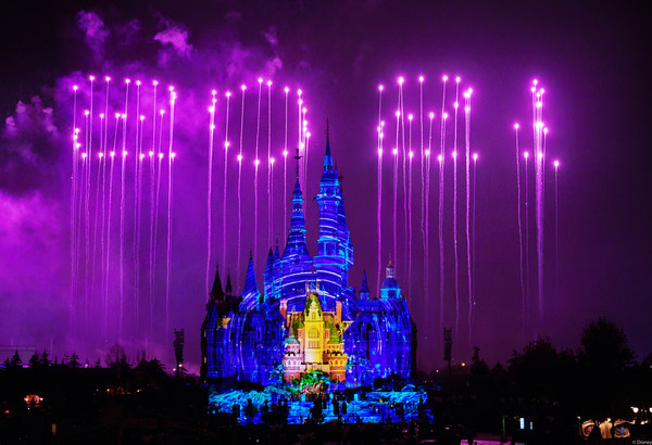 Shanghai Disney Resort Unveils Fifth Anniversary Logo at Special New Year's Eve Celebration
