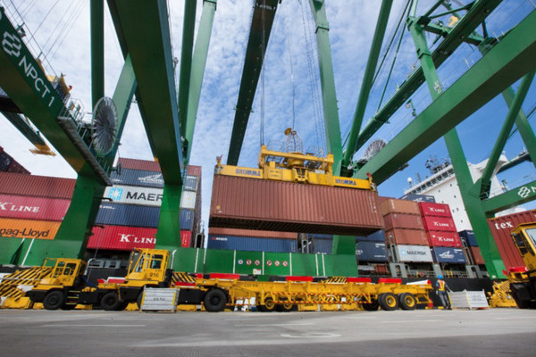 Supplier & distributor dapat menggunakan Ritase sebagai platform pemesanan kontainer dan trucking.