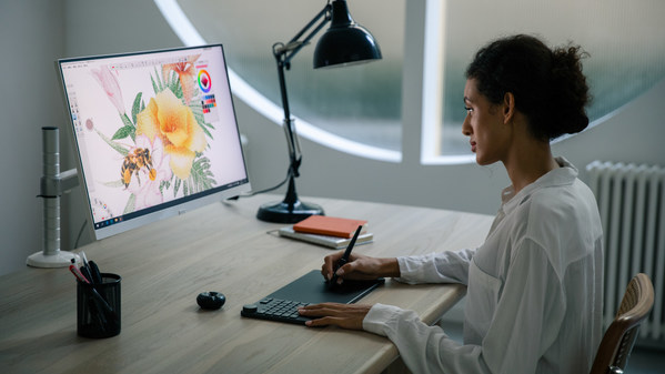 Huion KD200: The Innovative Combination of Keyboard and Pen Tablet Won Three International Design Awards