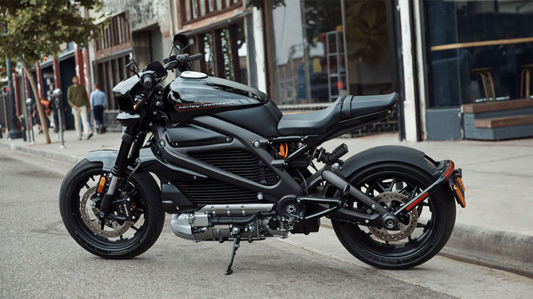 2020 winner: Harley Davidson Motor Company utilized electrification to improve energy capacity of its Livewire electric motorcycle by 90%, while increasing the ratio of energy capacity to vehicle mass by 60%. Additionally, the initiative established mass and stiffness design and optimization practices for future motorcycle programs.