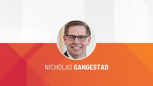 Nicholas Gangestad, Naib Presiden Kanan dan Ketua Pegawai Kewangan