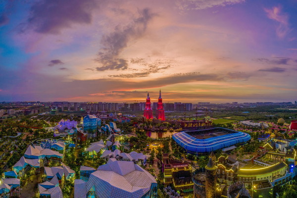 Changying Wonderland in Xiuying District, Haikou City, Hainan Province, China saw a big jump in visitors during the Chinese New Year holiday.
