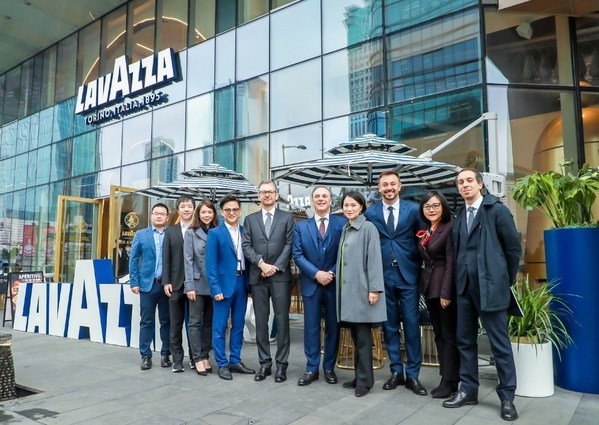 Yum China and Lavazza Group Welcome the Ambassador of Italy to China to Lavazza Flagship Store in Shanghai