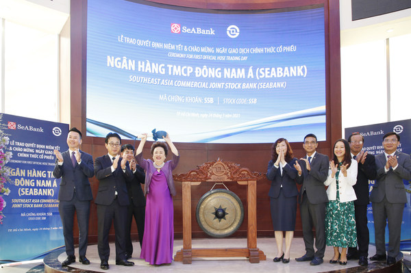在胡志明市證券交易所上市和交易，提高了 SeABank 的國內和國際聲譽，展示了越南社會經濟的快速發展。