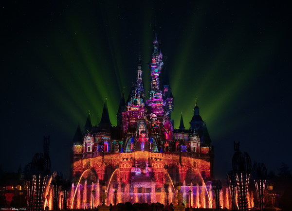 Disneyland Paris Castle at night, $imbolism