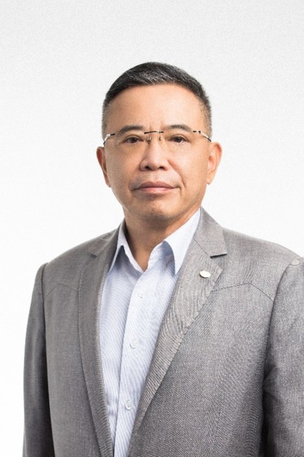 Chairman and CEO of TCL, Li Dongsheng
