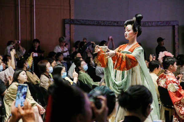 China National Silk Museum Celebrates 4th Chinese Costume Festival Showcasing Traditional Han Clothing