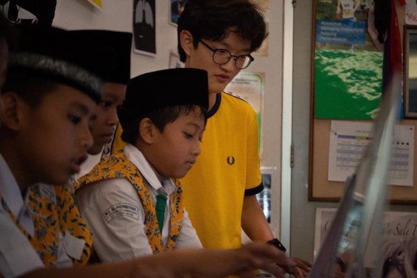 Sangwook, a senior student of Jakarta Intercultural School (JIS) engages in community outreach that makes a difference.