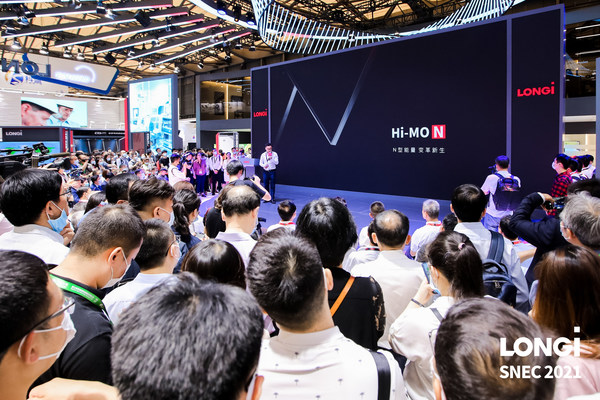 LONGi unveiled its brand new bifacial module Hi-MO N at SNEC2021