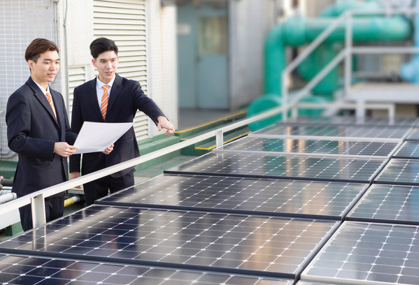 信和集團支持可再生能源，於旗下管理的物業安裝太陽能光伏系統。