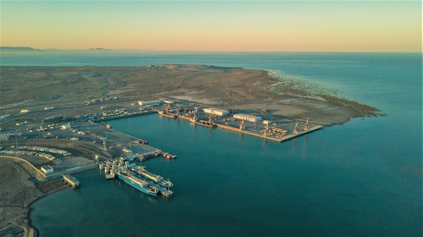 巴库港开始在阿尔特建造战略性肥料码头