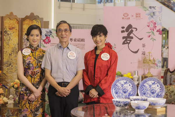 Temple Mall joins Hong Kong’s last-remaining painted porcelain factory, Yuet Tung China Works, in presenting “The Colours of Guangcai” campaign, where a third-generation Guangcai artisan will put a colourful spin on Hong Kong’s Wong Tai Sin community