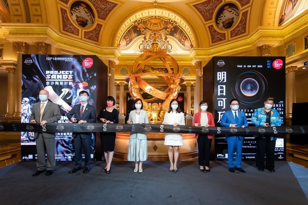 Guests of honour officiate a ribbon cutting at The Venetian Macao Thursday during the opening ceremony for Project Sands X: Beyond the Blue – An Exhibition of Ceramic Extraordinaire.