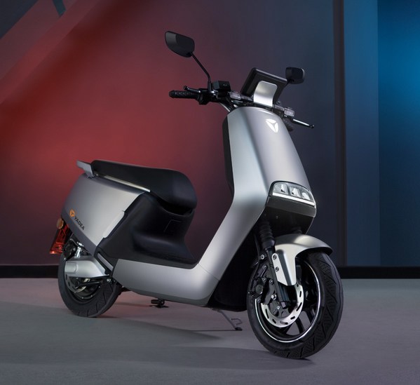 Yadea helps travelers go further and stay safe this summer with its G5 smart lithium e-moped series.
