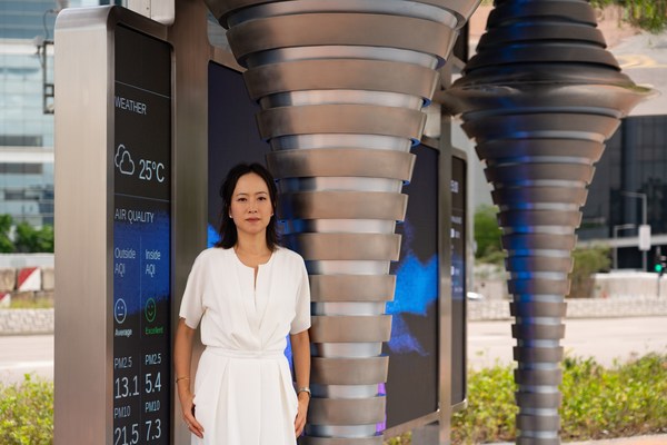 ‘A smart city solution must aesthetically fit in with its urban surroundings. We are pleased with how we managed to incorporate all the technological innovations in a modern and sleek design,’ adds Charis Ng, designer of CAPS 2.0.