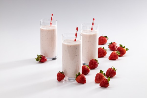 CP Kelco's NUTRAVA™ Citrus Fiber can be used in condiments, dressings and fruit drinks, such as this tasty fruited yogurt drink.