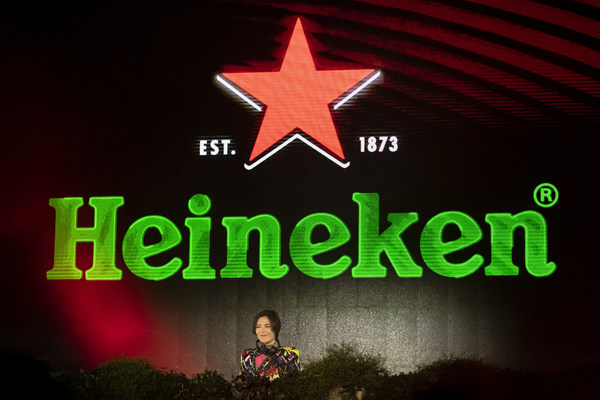 DJ, producer and singer Nina Kraviz performed at the Heineken® Greener Bar in Milan on Friday night to celebrate the start of the weekend’s racing action at the Formula 1 Heineken Gran Premio d’Italia 2021