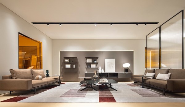 现代极简风格的客厅，彰显纯粹的生活态度与审美