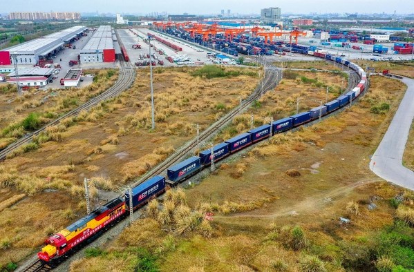 A China-Europe (Chengdu) Railway Express freight train departs Chengdu International Railway Port for Europe.