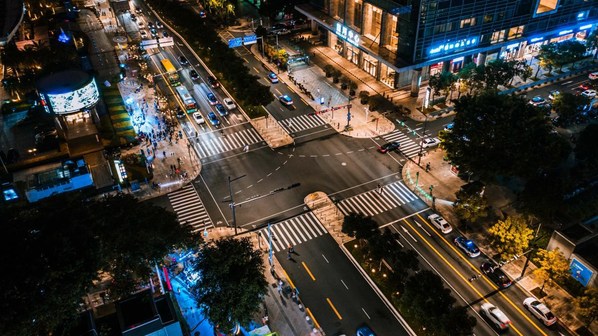 Shenzhen Festival Avenue Leads a New Way for District-building Projects