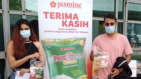 Bringing home some goodies from Jasmine Food Corporation