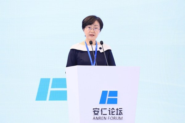 国务院国资委科技创新和社会责任局副局长 张晓红
