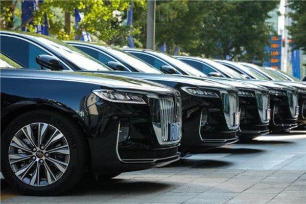 Xinhua Silk Road: China's iconic sedan brand Hongqi outshines at Financial Street Forum 2021