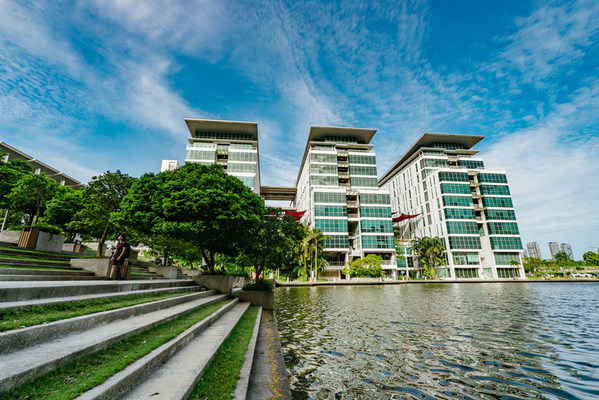 テイラーズ大学がアジアで53位にランクされ、マレーシアでトップの私立大学に