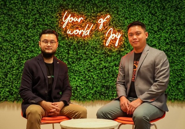 Klook and ZA Tech Enter Partnership in Multiple Markets (From left: Young Yang, General Manager of ZA Tech Southeast Asia, and C.S. Soong, VP, Corporate Development at Klook)