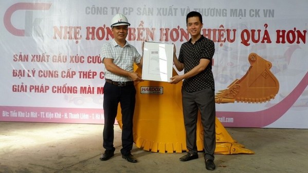 Nhà sản xuất Gầu Đầu tiên tại Việt Nam - Công ty Cổ phần Sản xuất và Thương mại CK Tham gia Chương trình Hardox(R) In My Body