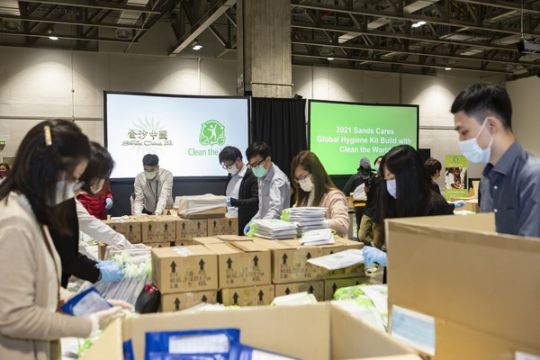 Sands China and Community Groups Work Together to Pack 20,000 Hygiene Kits for Clean the World