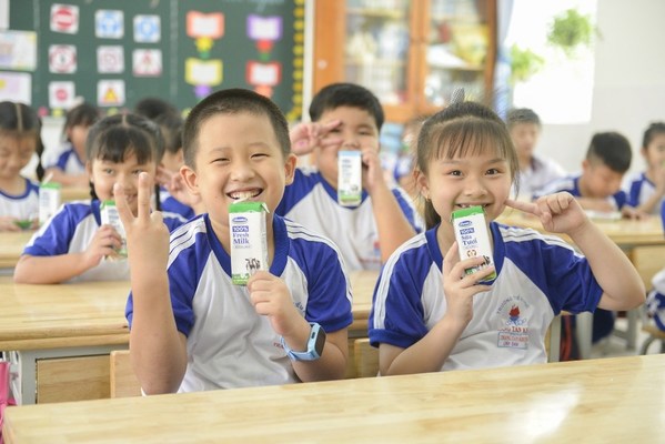 Vinamilk荣获产品卓越奖，其学生饮用奶产品深受越南数百万学生的喜爱