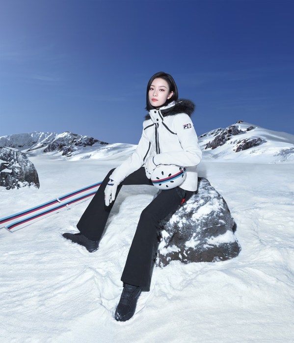 FILA高级运动时装代言人倪妮上身演绎FILA x VIST专业滑雪联名系列